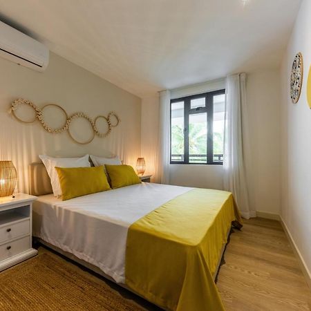 Flic-en-Flacq Les Cerisiers Beach Residence, Cosy And Modern 3 Bedroom Apartment Located 50 Metres From The Beach And From All Amenities And Restaurants On The Coastal Road מראה חיצוני תמונה