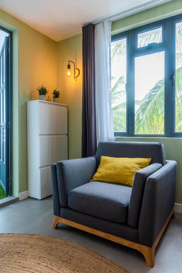 Flic-en-Flacq Les Cerisiers Beach Residence, Cosy And Modern 3 Bedroom Apartment Located 50 Metres From The Beach And From All Amenities And Restaurants On The Coastal Road מראה חיצוני תמונה