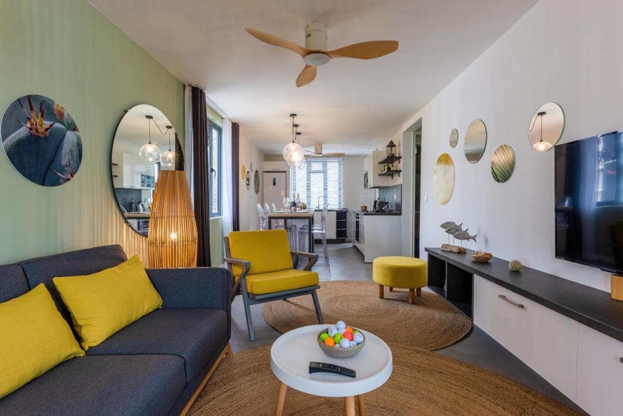 Flic-en-Flacq Les Cerisiers Beach Residence, Cosy And Modern 3 Bedroom Apartment Located 50 Metres From The Beach And From All Amenities And Restaurants On The Coastal Road מראה חיצוני תמונה