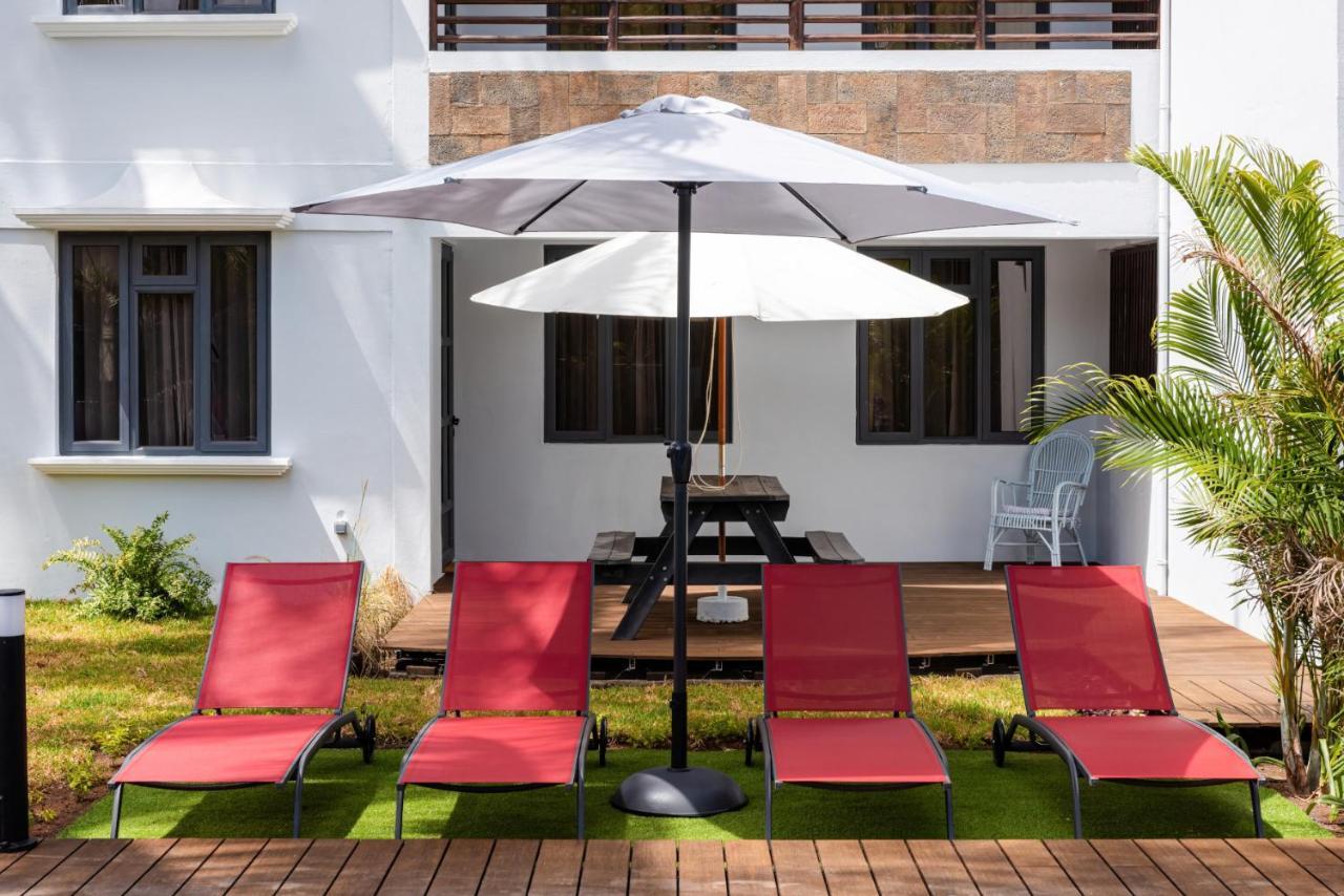 Flic-en-Flacq Les Cerisiers Beach Residence, Cosy And Modern 3 Bedroom Apartment Located 50 Metres From The Beach And From All Amenities And Restaurants On The Coastal Road מראה חיצוני תמונה
