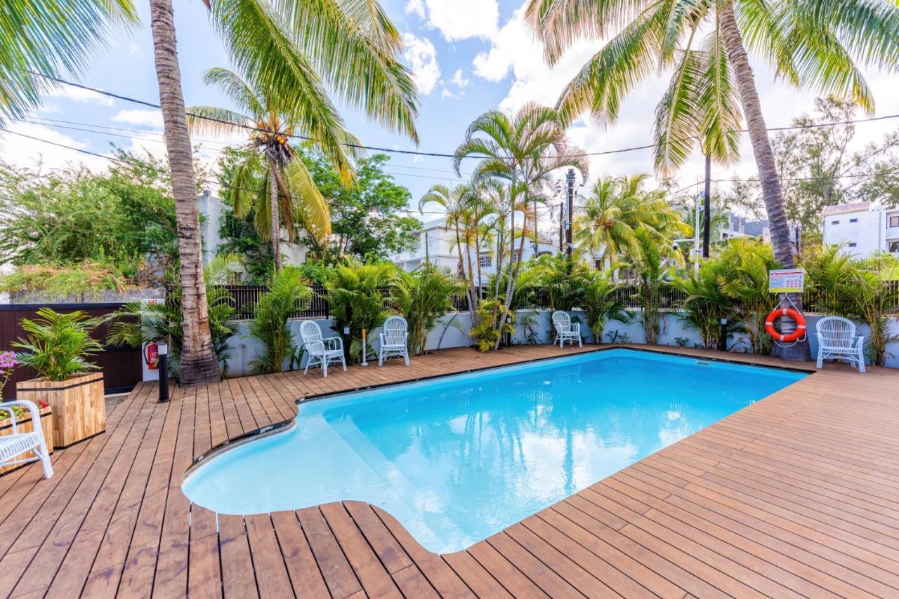 Flic-en-Flacq Les Cerisiers Beach Residence, Cosy And Modern 3 Bedroom Apartment Located 50 Metres From The Beach And From All Amenities And Restaurants On The Coastal Road מראה חיצוני תמונה