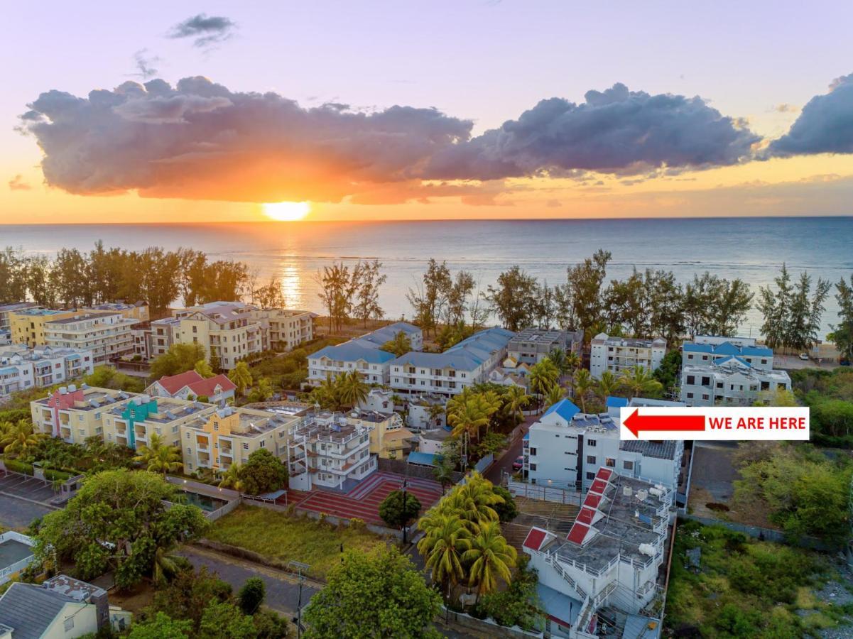Flic-en-Flacq Les Cerisiers Beach Residence, Cosy And Modern 3 Bedroom Apartment Located 50 Metres From The Beach And From All Amenities And Restaurants On The Coastal Road מראה חיצוני תמונה